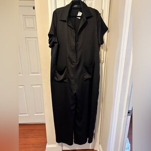 AKIRA Elegant Black Jumpsuit